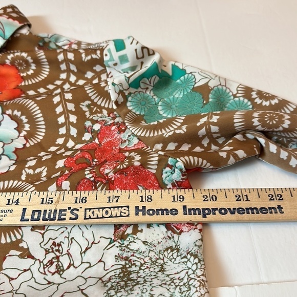 Chico’s floral button down blouse - Picture 6 of 12